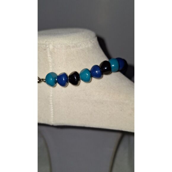 Acrylic Beaded Vintage Women's Necklace Black and Blue Mid-Century Look - Picture 6 of 8